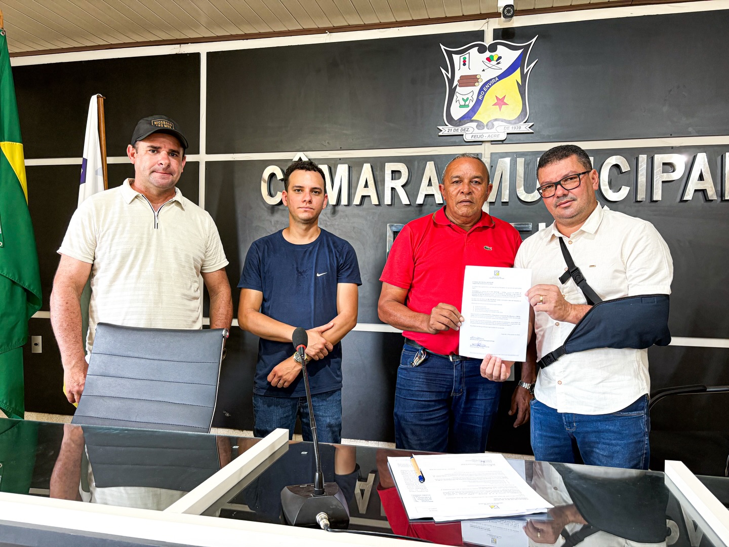 Assinatura da Ordem de Serviço para a reforma predial da Câmara Municipal de Feijó