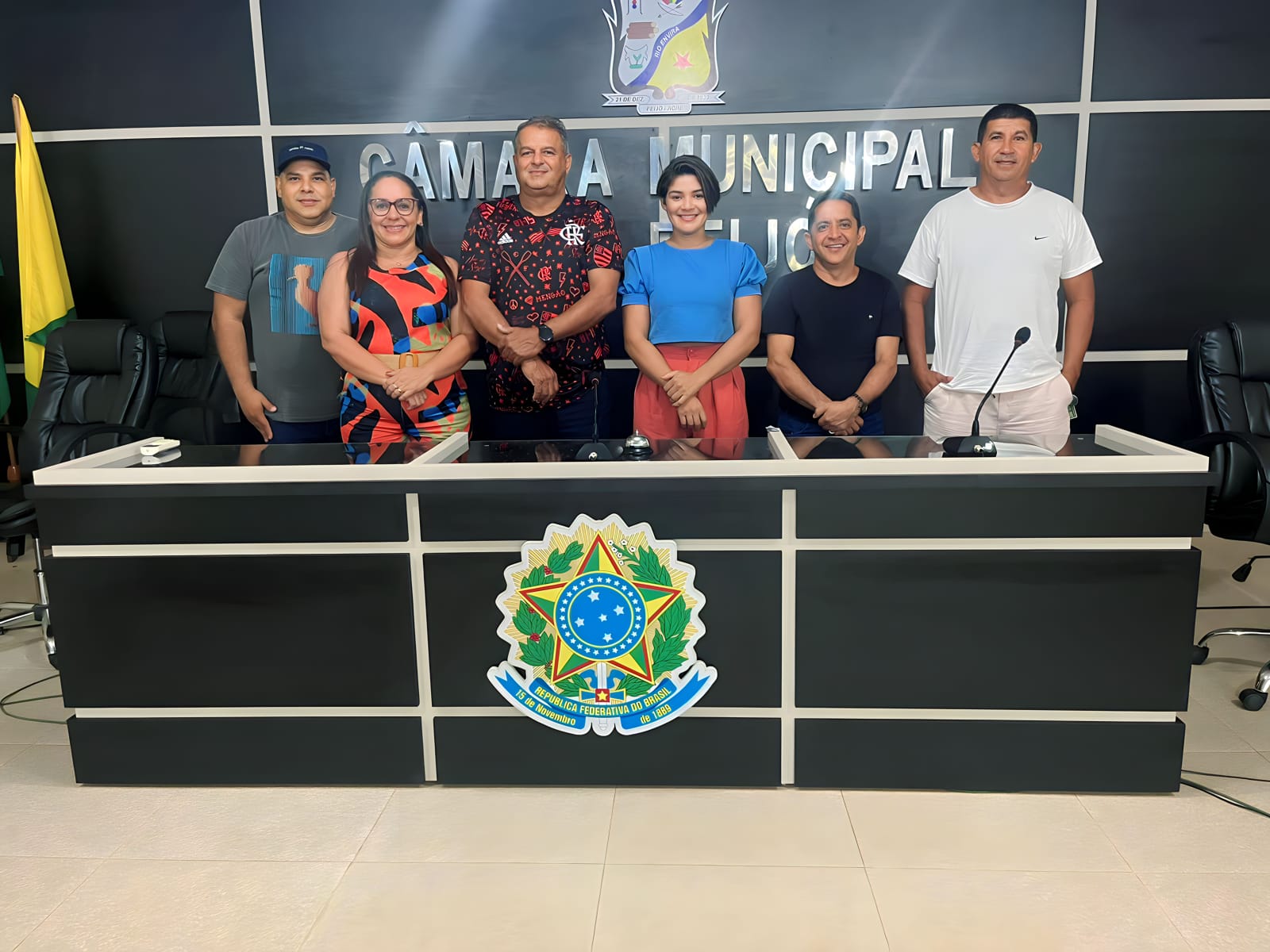 VISITA DO PREFEITO DO MUNICÍPIO DE MÂNCIO LIMA A CÂMARA MUNICIPAL DE FEIJÓ.