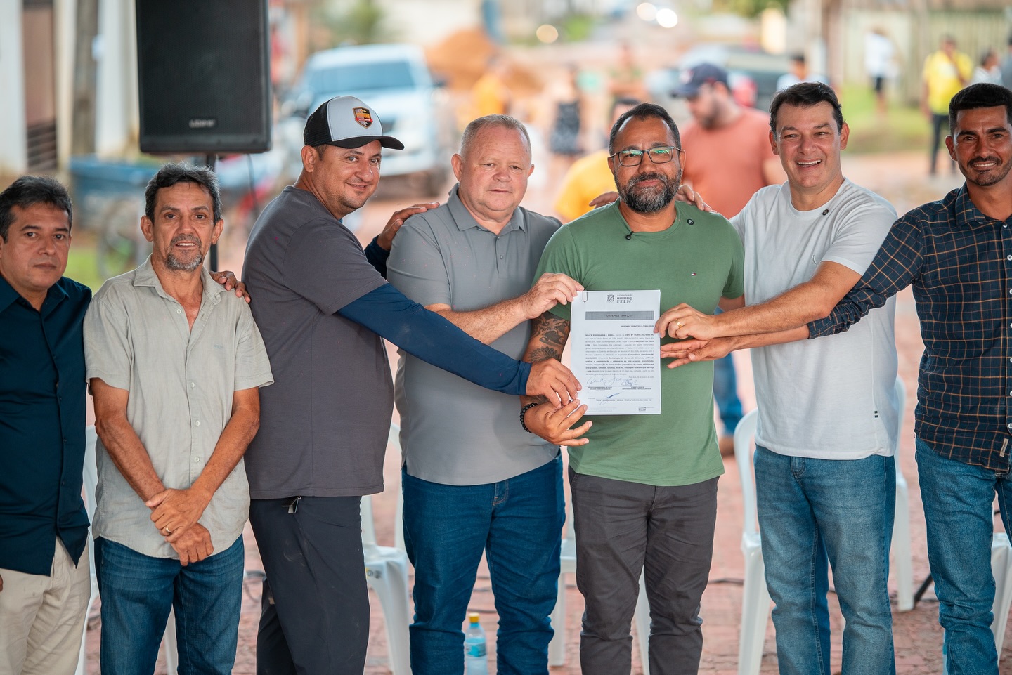 Vereadores participam de Ordem de Servuços de obras de manutenção e recuperação de vias urbanas no município.
